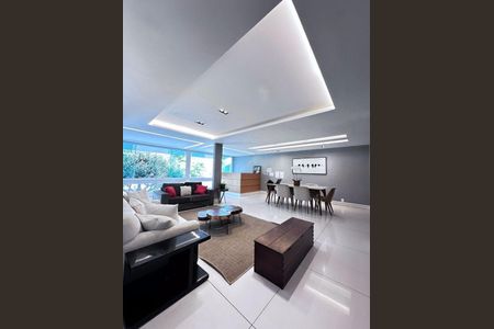 Casa à venda com 7 quartos, 800m² em Barra da Tijuca, Rio de Janeiro