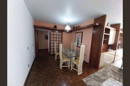 Apartamento à venda com 130m², 3 quartos e 1 vaga