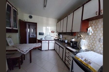 Apartamento à venda com 130m², 3 quartos e 1 vaga