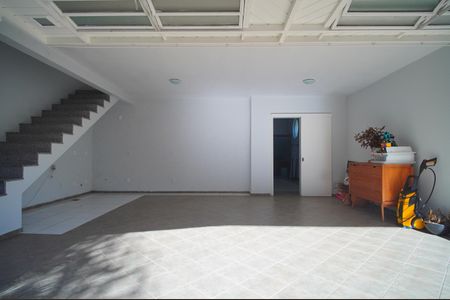 Casa à venda com 182m², 3 quartos e 2 vagasGaragem