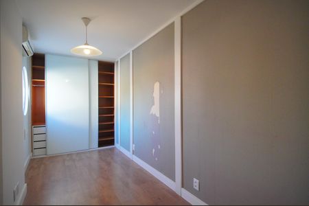 Casa à venda com 182m², 3 quartos e 2 vagasQuarto