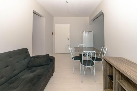 Sala de apartamento para alugar com 1 quarto, 42m² em Petrópolis, Porto Alegre