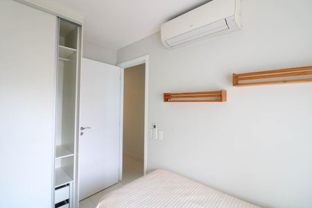Apartamento para alugar com 70m², 2 quartos e 2 vagas Apartamento para alugar com 70m², 2 quartos e 2 vagasQuarto