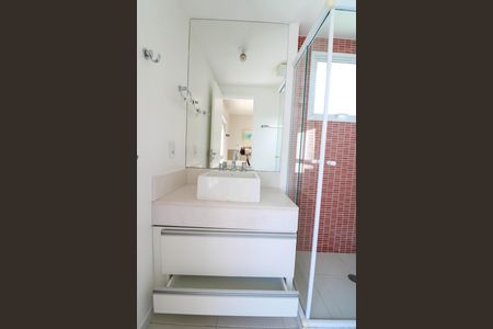 Apartamento para alugar com 70m², 2 quartos e 2 vagas Apartamento para alugar com 70m², 2 quartos e 2 vagasBanheiro da Suíte