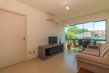 Sala de apartamento para alugar com 1 quarto, 46m² em Partenon, Porto Alegre