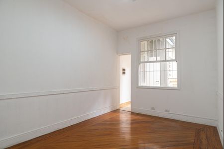 Casa à venda com 180m², 3 quartos e 1 vaga Casa à venda com 180m², 3 quartos e 1 vagaSuíte