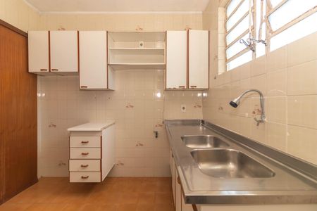 Cozinha de apartamento para alugar com 2 quartos, 80m² em Jardim do Salso, Porto Alegre