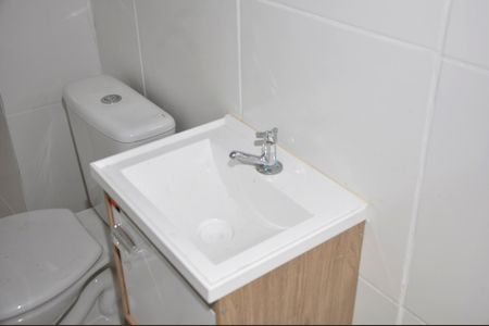 Apartamento para alugar com 34m², 2 quartos e sem vaga Apartamento para alugar com 34m², 2 quartos e sem vagaDetalhe - Banheiro Social