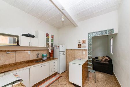 Casa à venda com 250m², 2 quartos e 1 vaga Casa à venda com 250m², 2 quartos e 1 vagaCozinha