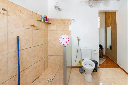 Casa à venda com 250m², 2 quartos e 1 vaga Casa à venda com 250m², 2 quartos e 1 vagaBanheiro da Suíte