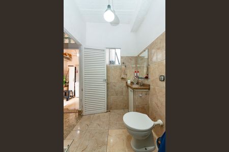 Casa à venda com 250m², 2 quartos e 1 vaga Casa à venda com 250m², 2 quartos e 1 vagaBanheiro Social