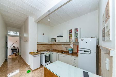 Casa à venda com 250m², 2 quartos e 1 vaga Casa à venda com 250m², 2 quartos e 1 vagaCozinha