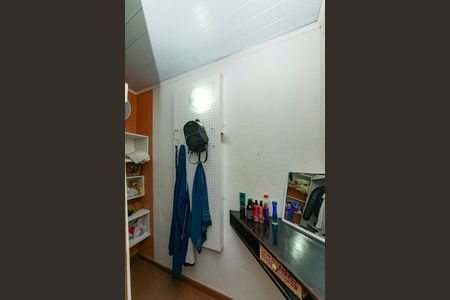 Casa à venda com 250m², 2 quartos e 1 vaga Casa à venda com 250m², 2 quartos e 1 vagaCloset Quarto 2