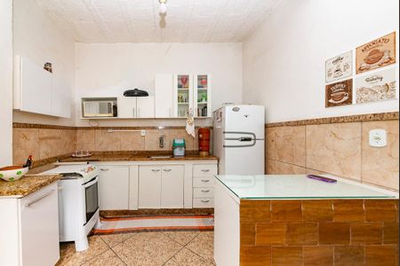 Casa à venda com 250m², 2 quartos e 1 vaga Casa à venda com 250m², 2 quartos e 1 vagaCozinha