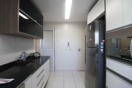 Apartamento para alugar com 158m², 4 quartos e 2 vagas Apartamento para alugar com 158m², 4 quartos e 2 vagasCozinha