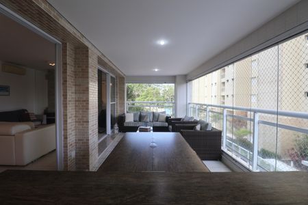 Apartamento para alugar com 158m², 4 quartos e 2 vagas Apartamento para alugar com 158m², 4 quartos e 2 vagasVaranda da Sala