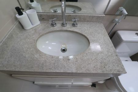 Apartamento para alugar com 158m², 4 quartos e 2 vagas Apartamento para alugar com 158m², 4 quartos e 2 vagasBanheiro da Suíte