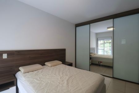 Apartamento para alugar com 158m², 4 quartos e 2 vagas Apartamento para alugar com 158m², 4 quartos e 2 vagasSuíte