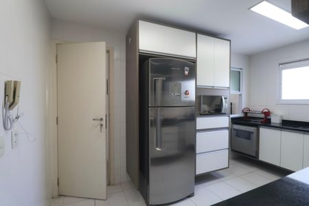 Apartamento para alugar com 158m², 4 quartos e 2 vagas Apartamento para alugar com 158m², 4 quartos e 2 vagasCozinha