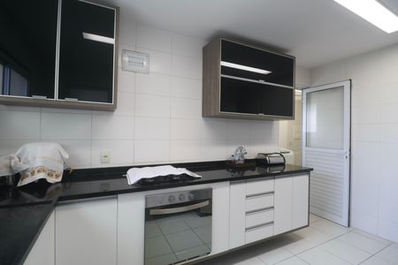 Apartamento para alugar com 158m², 4 quartos e 2 vagas Apartamento para alugar com 158m², 4 quartos e 2 vagasCozinha