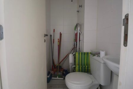 Apartamento para alugar com 158m², 4 quartos e 2 vagas Apartamento para alugar com 158m², 4 quartos e 2 vagasBanheiro de Serviço