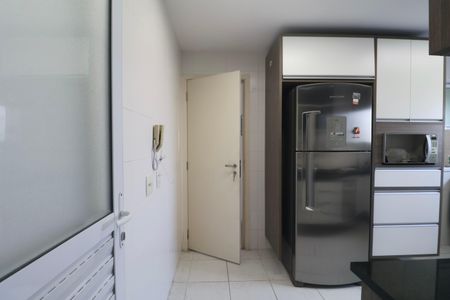 Apartamento para alugar com 158m², 4 quartos e 2 vagas Apartamento para alugar com 158m², 4 quartos e 2 vagasCozinha