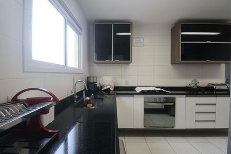 Apartamento para alugar com 158m², 4 quartos e 2 vagas Apartamento para alugar com 158m², 4 quartos e 2 vagasCozinha