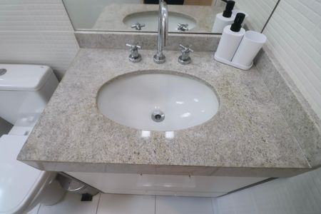 Apartamento para alugar com 158m², 4 quartos e 2 vagas Apartamento para alugar com 158m², 4 quartos e 2 vagasBanheiro da Suíte 2