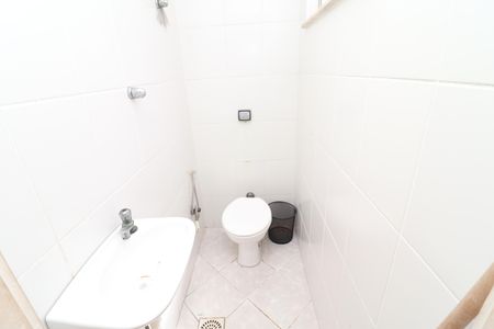 Apartamento para alugar com 288m², 4 quartos e 2 vagasBanheiro de serviço