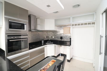 Apartamento para alugar com 288m², 4 quartos e 2 vagasCozinha