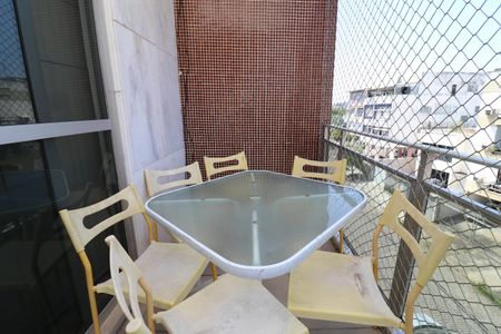 Apartamento para alugar com 288m², 4 quartos e 2 vagasVaranda
