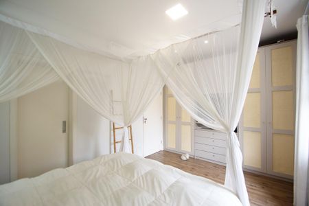 Casa à venda com 200m², 4 quartos e 2 vagas Casa à venda com 200m², 4 quartos e 2 vagasquarto 1