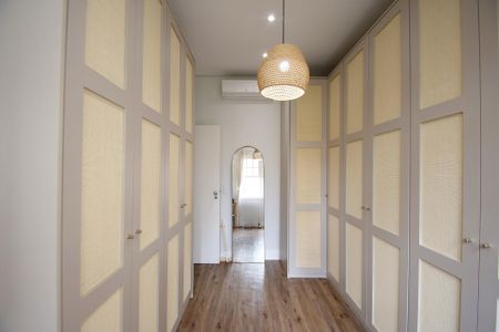 Casa à venda com 200m², 4 quartos e 2 vagas Casa à venda com 200m², 4 quartos e 2 vagasquarto 2 closet