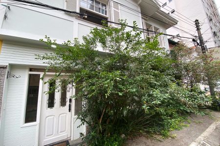 Casa à venda com 200m², 4 quartos e 2 vagas Casa à venda com 200m², 4 quartos e 2 vagasfachada casa