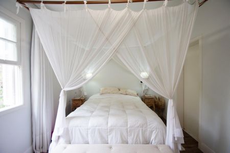 Casa à venda com 200m², 4 quartos e 2 vagas Casa à venda com 200m², 4 quartos e 2 vagasquarto 1