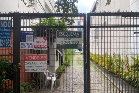 Casa à venda com 200m², 4 quartos e 2 vagas Casa à venda com 200m², 4 quartos e 2 vagasentrada Vila