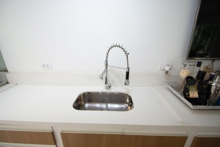 Casa à venda com 200m², 4 quartos e 2 vagas Casa à venda com 200m², 4 quartos e 2 vagaschurrasqueira jardim