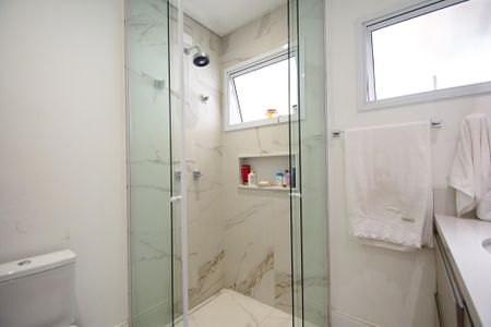 Casa à venda com 200m², 4 quartos e 2 vagas Casa à venda com 200m², 4 quartos e 2 vagasbanheiro quarto 1