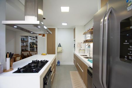 Casa à venda com 200m², 4 quartos e 2 vagas Casa à venda com 200m², 4 quartos e 2 vagascozinha