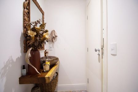 Casa à venda com 200m², 4 quartos e 2 vagas Casa à venda com 200m², 4 quartos e 2 vagaslavabo