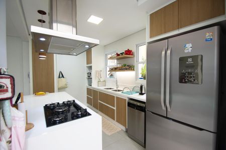 Casa à venda com 200m², 4 quartos e 2 vagas Casa à venda com 200m², 4 quartos e 2 vagascozinha