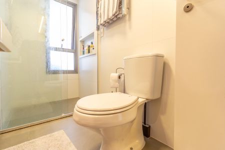 Apartamento à venda com 122m², 2 quartos e 2 vagasBanheiro da Suíte 1 