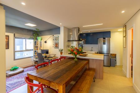 Apartamento à venda com 122m², 2 quartos e 2 vagasSala