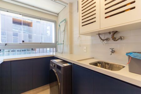 Apartamento à venda com 122m², 2 quartos e 2 vagasCozinha e Área de Serviço