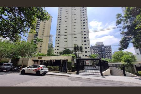 Apartamento para alugar com 125m², 3 quartos e 2 vagas Apartamento para alugar com 125m², 3 quartos e 2 vagasFachada