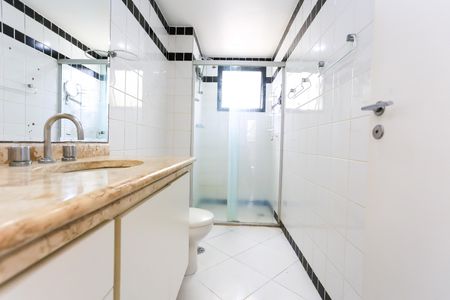 Apartamento para alugar com 125m², 3 quartos e 2 vagas Apartamento para alugar com 125m², 3 quartos e 2 vagasBanheiro da Suíte 3