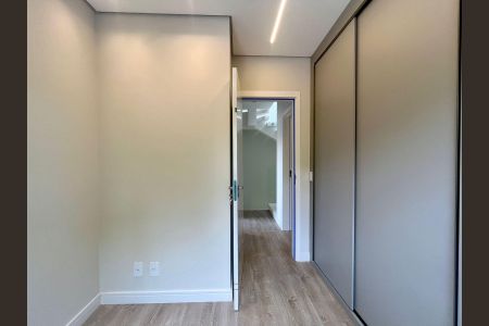 Casa de condomínio à venda com 173m², 3 quartos e 2 vagasSuíte 1