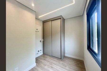 Casa de condomínio à venda com 173m², 3 quartos e 2 vagasSuíte 1