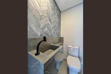 Casa de condomínio à venda com 173m², 3 quartos e 2 vagasLavabo