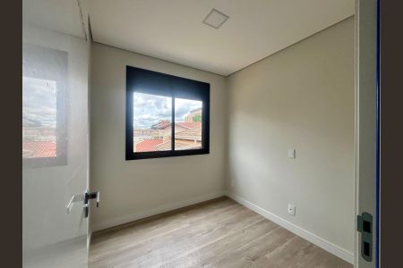 Casa de condomínio à venda com 173m², 3 quartos e 2 vagasSuíte 2